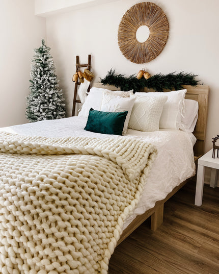 Luxor Lumbar Pillow Cover