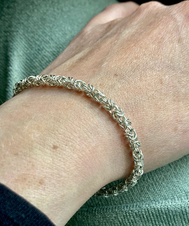 Delicate Byzantine Chainmaille Bracelet in Silver