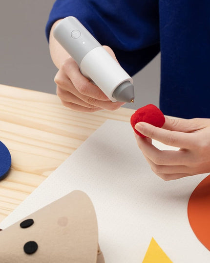 Cordless Manual-Feeding Glue Gun