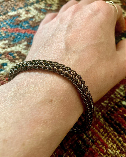 Foxtail Chainmaille Bracelet in Oxidized Copper