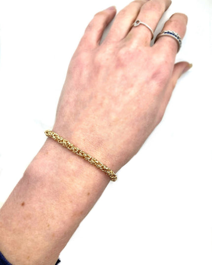Delicate Byzantine Chainmaille Bracelet in 14K Gold Fill
