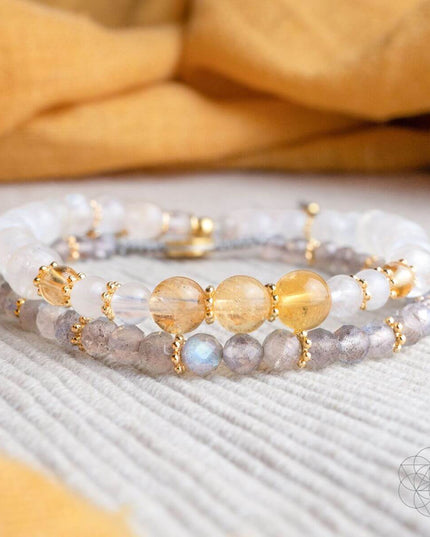 Golden Hand of Fortune - Bracelets of Wealth