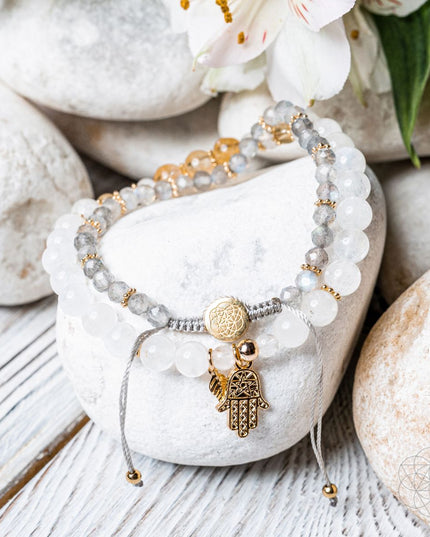 Golden Hand of Fortune - Bracelets of Wealth