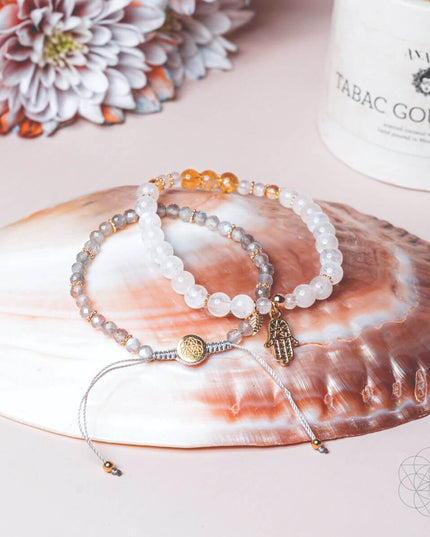 Golden Hand of Fortune - Bracelets of Wealth