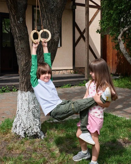 Wooden gymnastic rings for kids